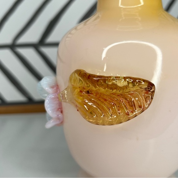 Victorian Stevens & Williams Cased Glass Overlay Vase w/ Applied Flower & Leaf - Picture 5 of 13